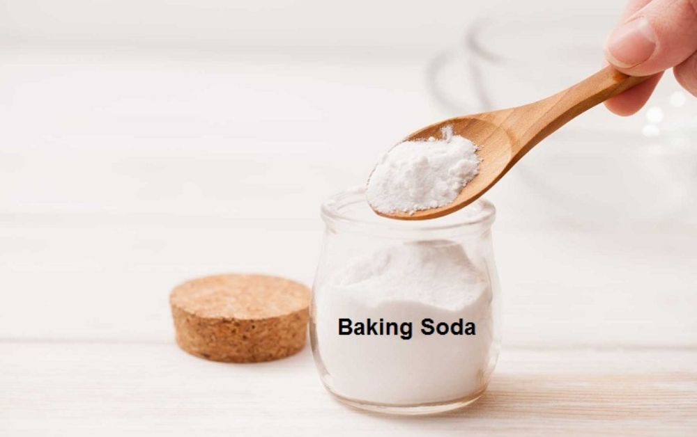 Sử dụng Baking soda để hút hết mùi hôi